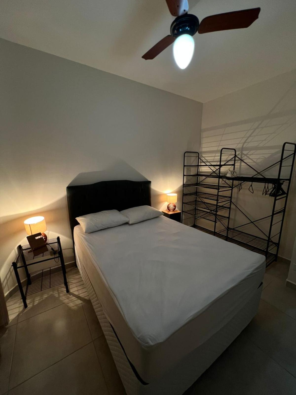 Apartamento Amplo E Belissimo! - 3 Quadras Do Mar! 瓜鲁雅 外观 照片