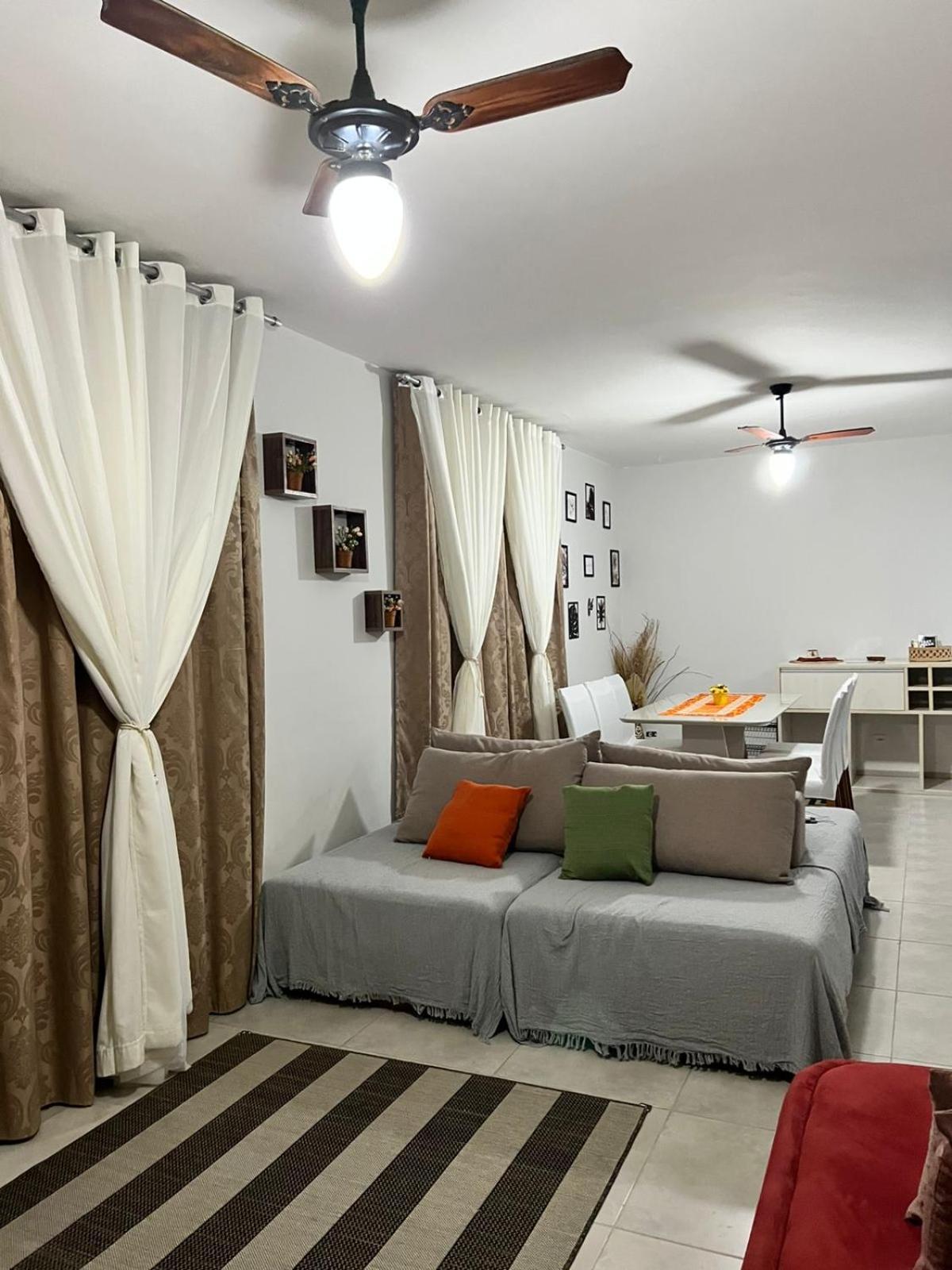 Apartamento Amplo E Belissimo! - 3 Quadras Do Mar! 瓜鲁雅 外观 照片
